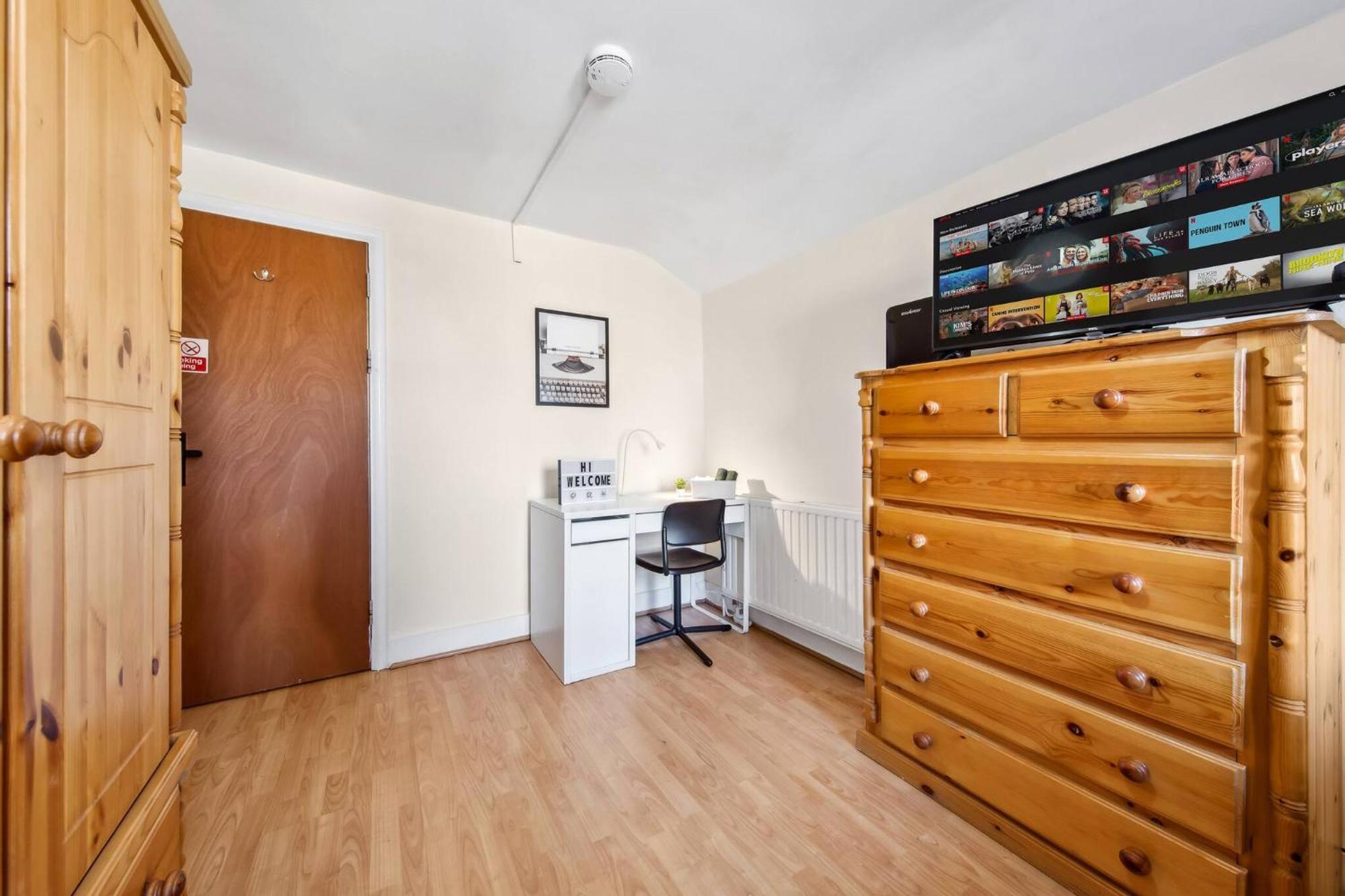 Lord's - 4 *